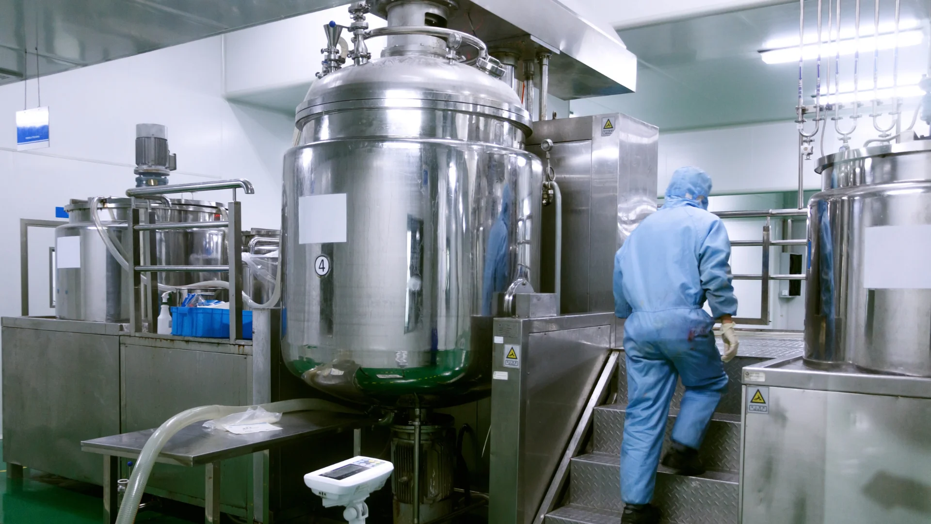 Product application: Industrial chemical solution in use