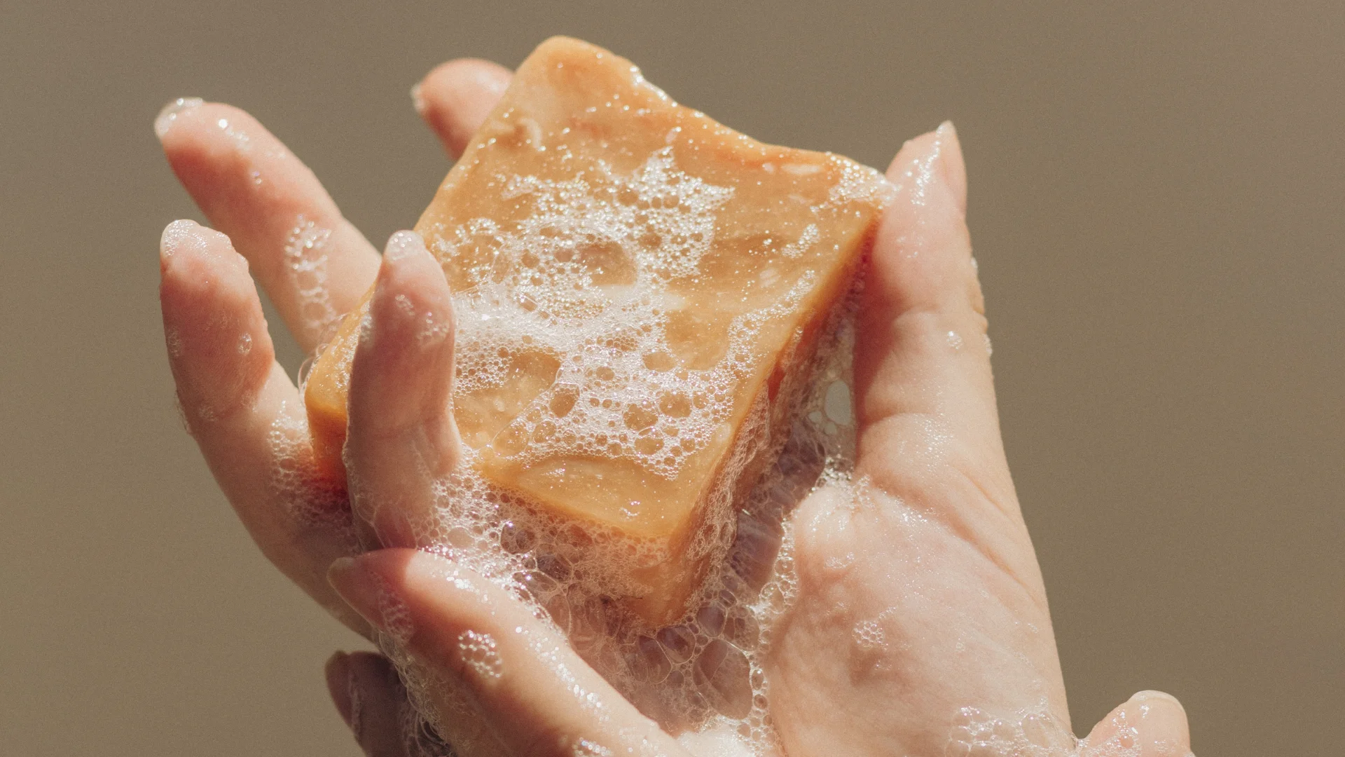 2-Ethylhexyl Palmitate