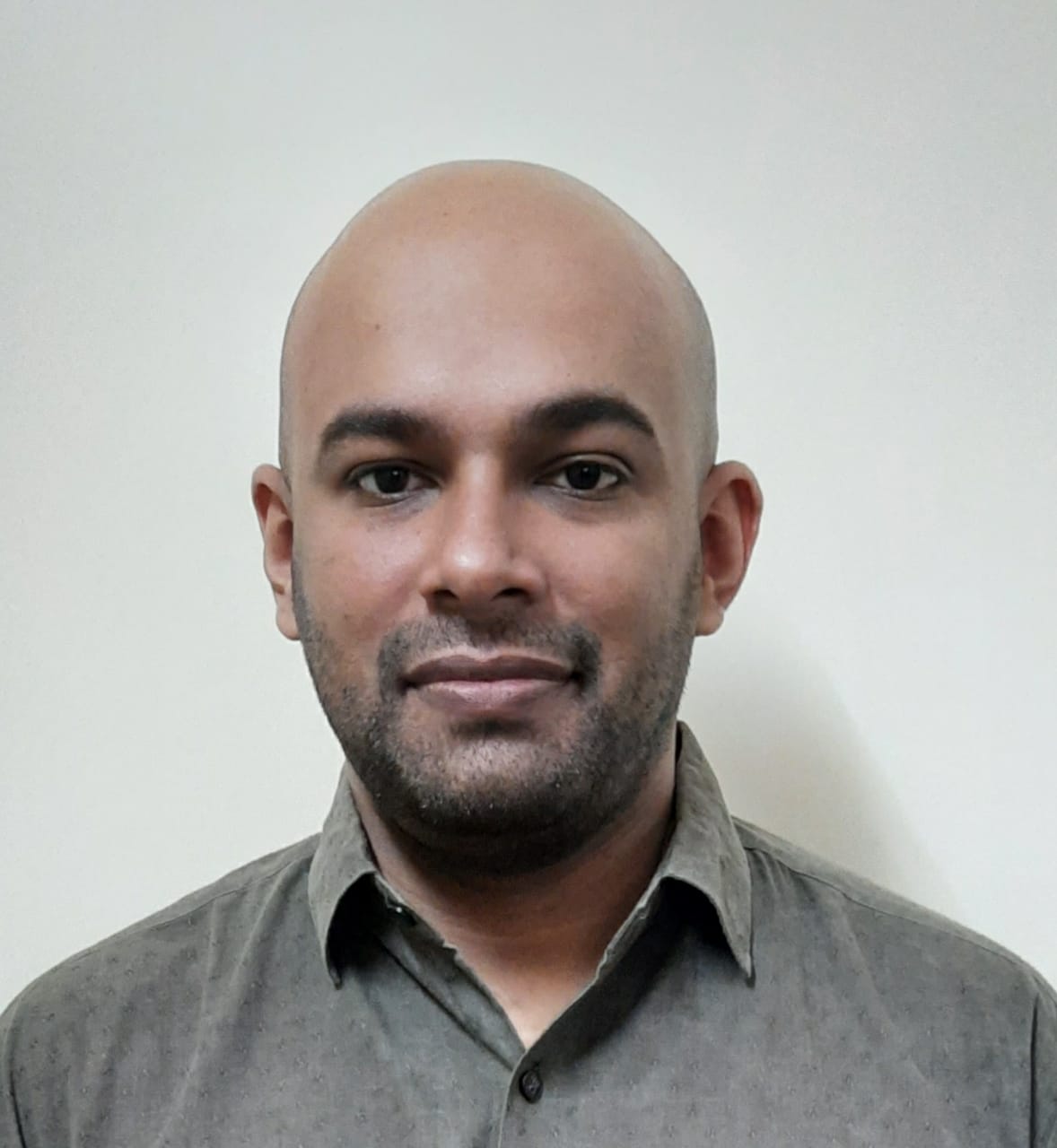 Dr. Yogesh Vashdev Khithani
